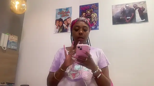 ChocolateCakeQueen online show from June 11, 12:01 am