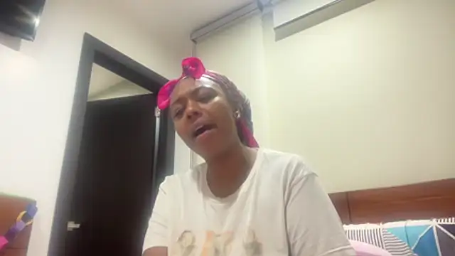 ChocolateCakeQueen online show from February 8, 2:53 am