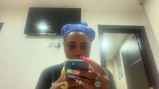 ChocolateCakeQueen online show from January 15, 2:48 am