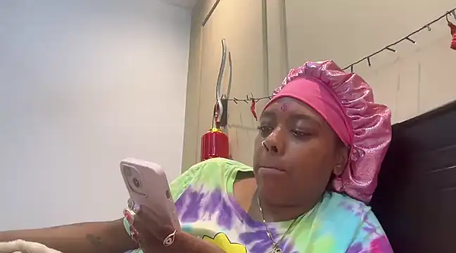 ChocolateCakeQueen online show from March 1, 1:32 am