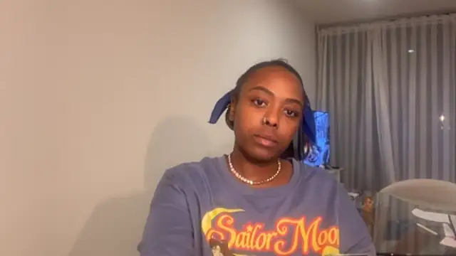 ChocolateCakeQueen online show from December 4, 12:31 am