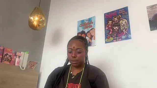 ChocolateCakeQueen online show from June 6, 8:47 pm