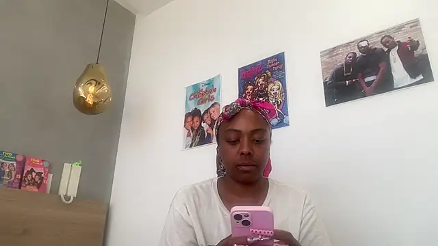 ChocolateCakeQueen online show from May 29, 3:07 pm