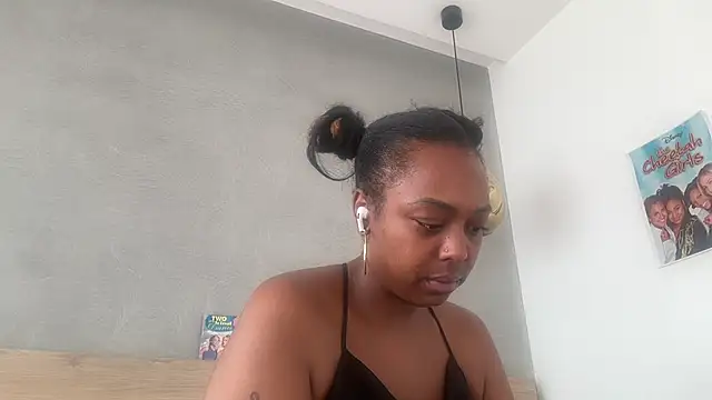 ChocolateCakeQueen online show from June 25, 2:44 pm
