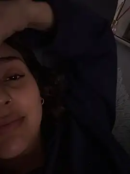 HazzelGray online show from March 4, 6:50 pm