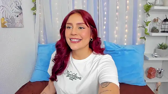 HazzelGray online show from December 14, 5:36 pm