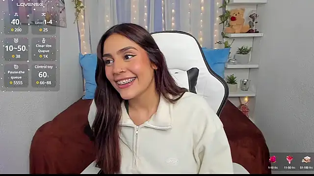 HazzelGray online show from February 16, 7:16 pm