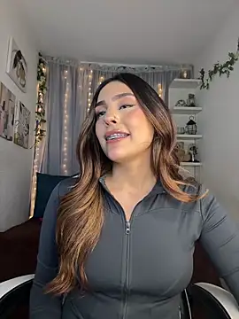 HazzelGray online show from January 31, 7:12 pm