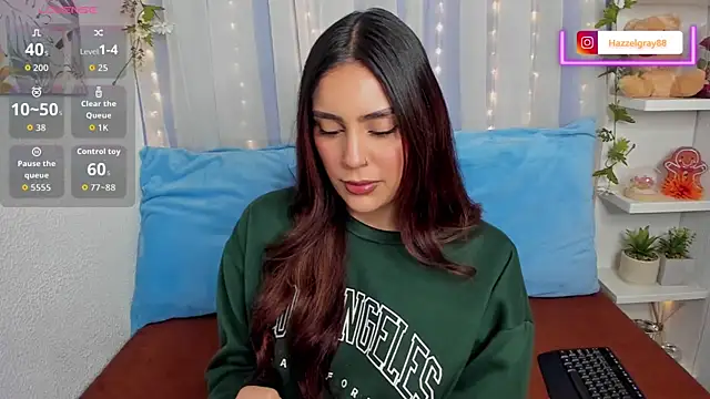 HazzelGray online show from September 14, 6:30 pm