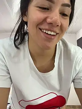 hannahb-e online show from February 15, 5:28 pm
