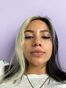 hannahb-e online show from March 18, 5:12 pm
