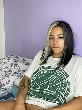 hannahb-e online show from March 18, 8:26 pm