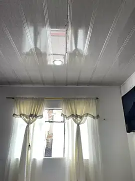 hannahb-e online show from March 16, 5:05 pm