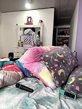 hannahb-e online show from January 14, 2:42 pm