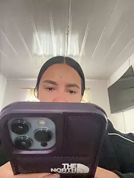 hannahb-e online show from March 6, 2:34 pm