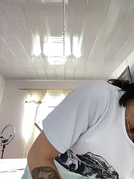 hannahb-e online show from March 10, 3:38 pm