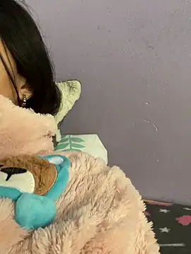 hannahb-e online show from March 18, 12:51 pm