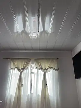 hannahb-e online show from March 12, 4:11 pm