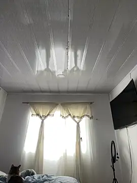 hannahb-e online show from November 6, 2:32 pm