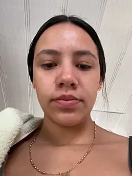 hannahb-e online show from December 15, 3:18 pm