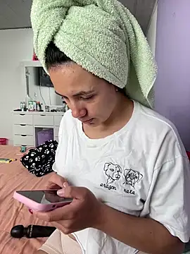 hannahb-e online show from October 16, 5:54 pm