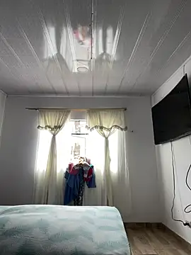 hannahb-e online show from February 5, 3:41 pm