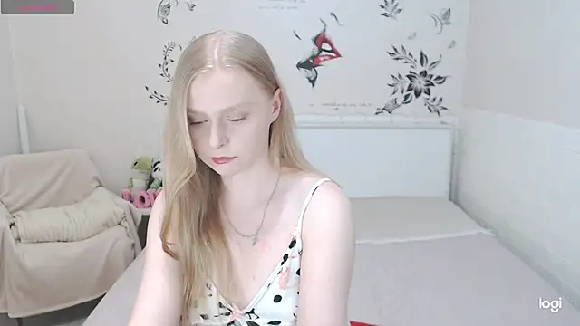 alice de online show from April 14, 11:21 pm