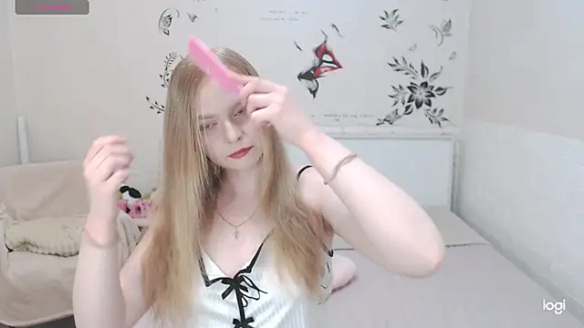 alice de online show from April 13, 11:09 pm