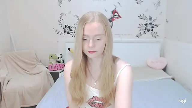 alice de online show from December 4, 11:15 pm