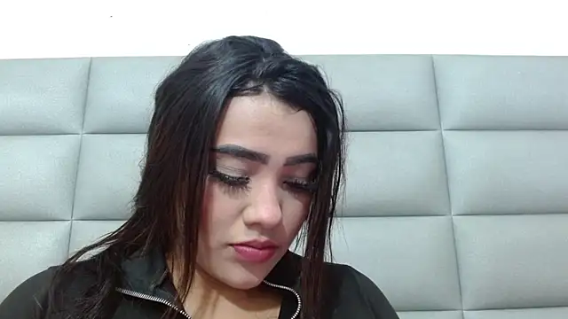 Snapshot of emily_brontee_ chatting on October 1, 1:04 pm emily brontee online show from October 1, 1:04 pm