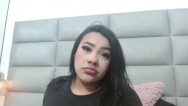 emily brontee  online show from November 8, 1:36 pm