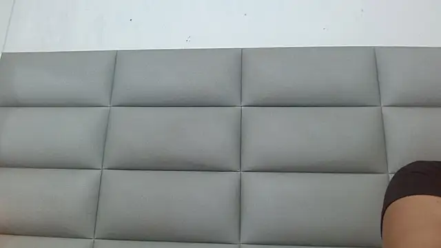 emily brontee  online show from October 25, 1:01 pm