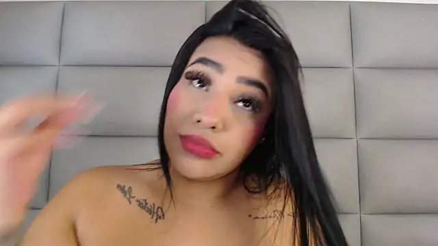 Snapshot of emily_brontee_ chatting on March 20, 12:54 pm emily brontee online show from March 20, 12:54 pm