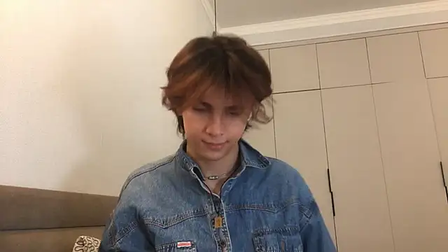 k0sta  online show from December 31, 7:42 am