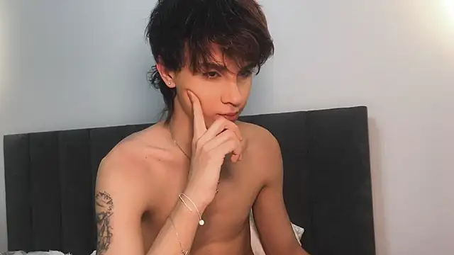 k0sta  online show from February 10, 5:03 am