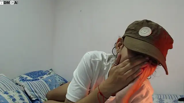 AlinaWoolf  online show from January 10, 3:35 am