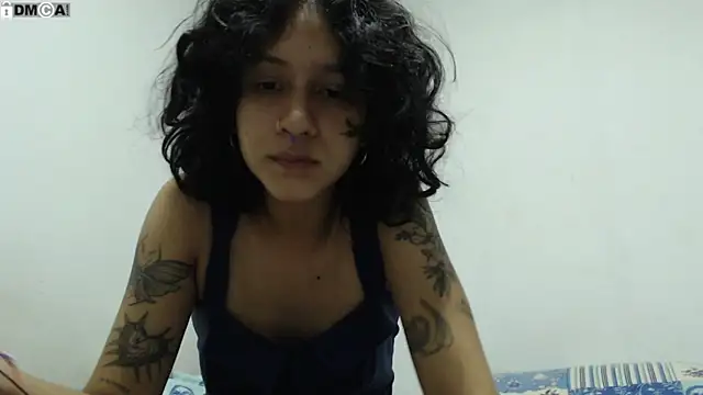 AlinaWoolf  online show from February 25, 1:39 am