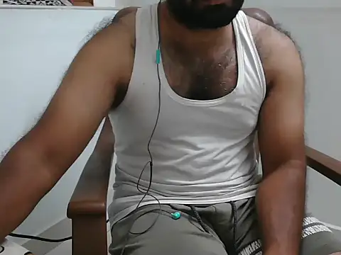 Snapshot of Tamil_Boy28 chatting on May 28, 4:46 pm Tamil Boy28 online show from May 28, 4:46 pm