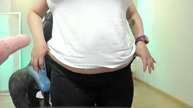 Sammy owens  online show from February 23, 12:17 pm