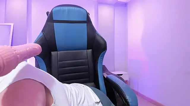 Sammy owens  online show from February 10, 12:15 pm