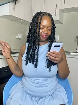 Snapshot of Jazmine-Blue chatting on June 4, 10:36 pm Jazmine-Blue online show from June 4, 10:36 pm