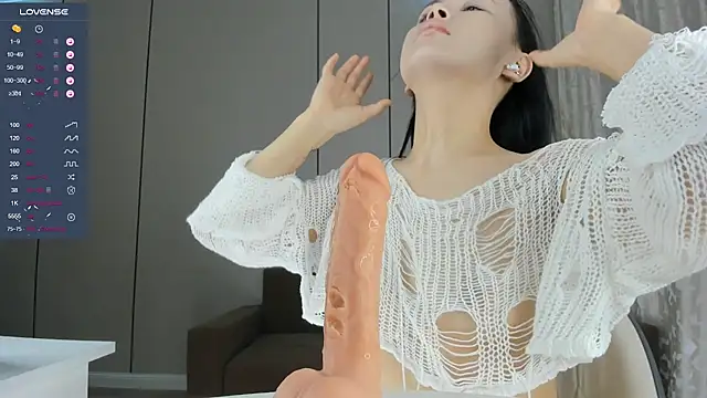 Liu Yifei  online show from November 8, 1:09 am