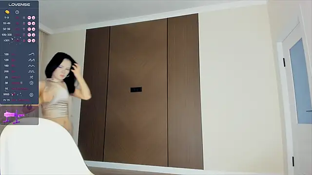 Liu Yifei  online show from October 20, 1:40 am