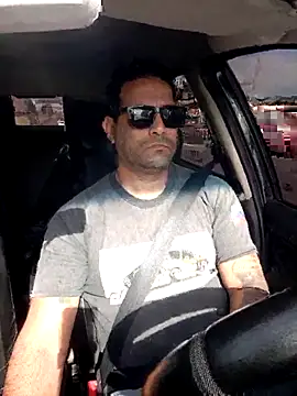 Snapshot of hecwil8 chatting on November 1, 11:59 am hecwil8 online show from November 1, 11:59 am