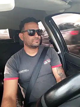 Snapshot of hecwil8 chatting on November 6, 11:25 am hecwil8 online show from November 6, 11:25 am