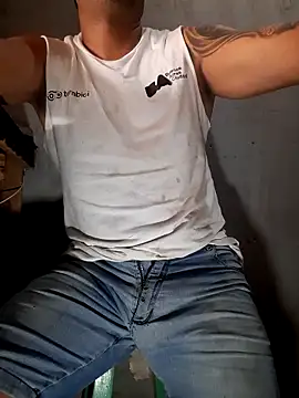 hecwil8 online show from December 22, 3:34 pm