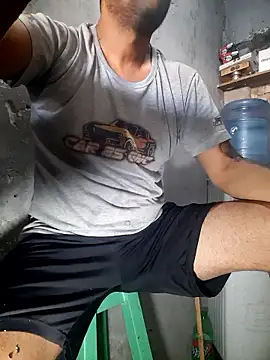 hecwil8 online show from January 14, 12:42 pm