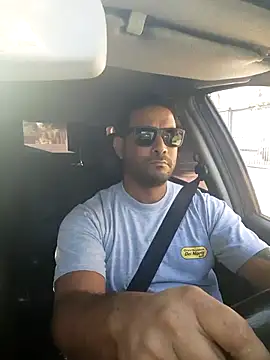 Snapshot of hecwil8 chatting on December 4, 11:20 am hecwil8 online show from December 4, 11:20 am