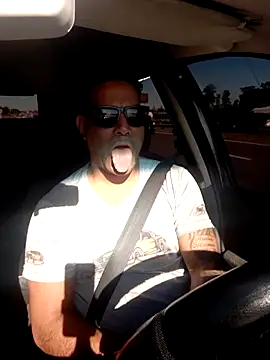 Snapshot of hecwil8 chatting on November 14, 11:25 am hecwil8 online show from November 14, 11:25 am