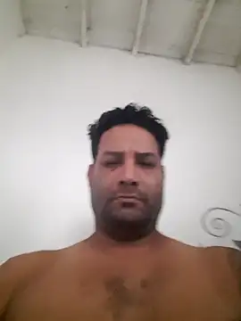 Snapshot of hecwil8 chatting on December 14, 2:00 pm hecwil8 online show from December 14, 2:00 pm